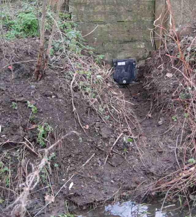 Flap valve, South Hinksey